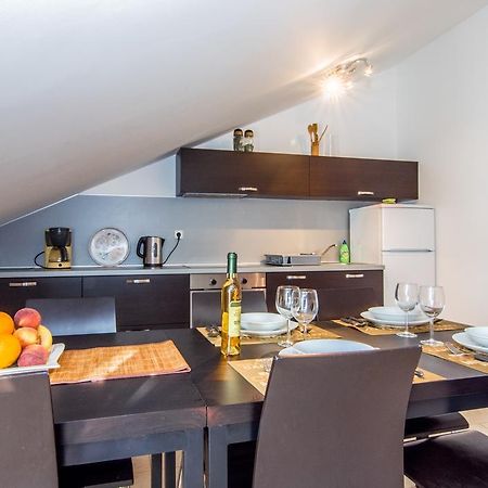Apartments Domuzin Biograd Na Moru Bagian luar foto