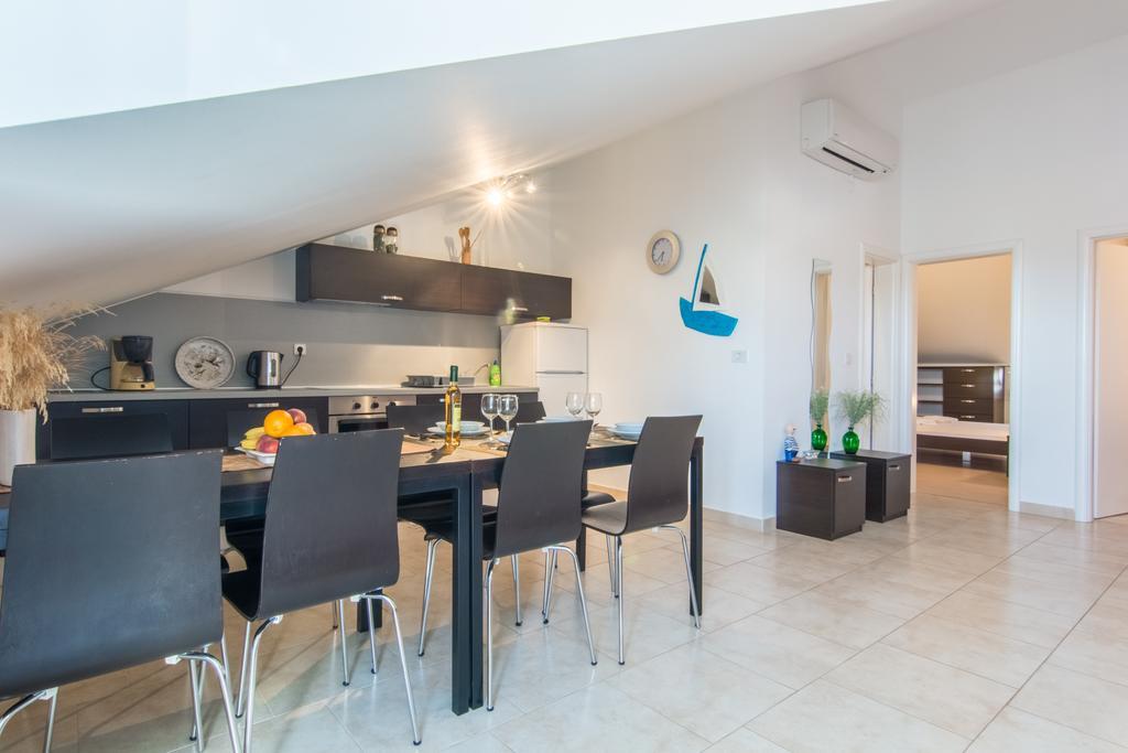Apartments Domuzin Biograd Na Moru Bagian luar foto