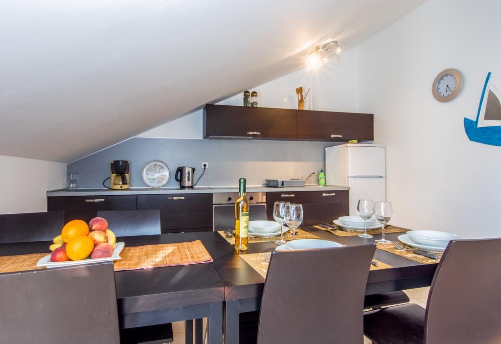 Apartments Domuzin Biograd Na Moru Bagian luar foto